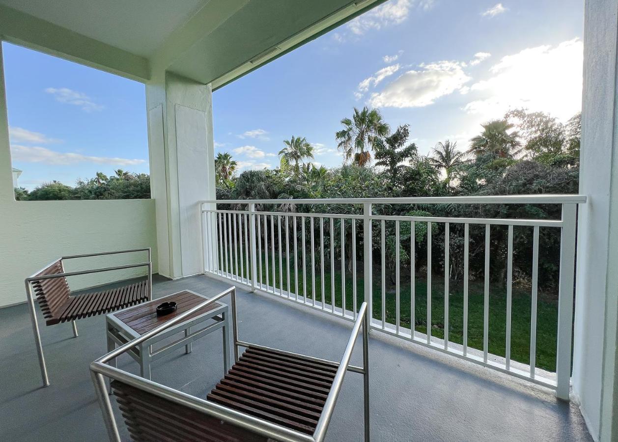 Modern Private Studio - King Bed, Jacuzzi, Balcony And Pool Miami Exterior foto