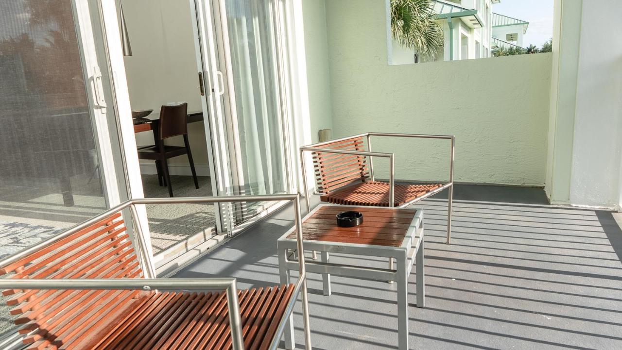Modern Private Studio - King Bed, Jacuzzi, Balcony And Pool Miami Exterior foto