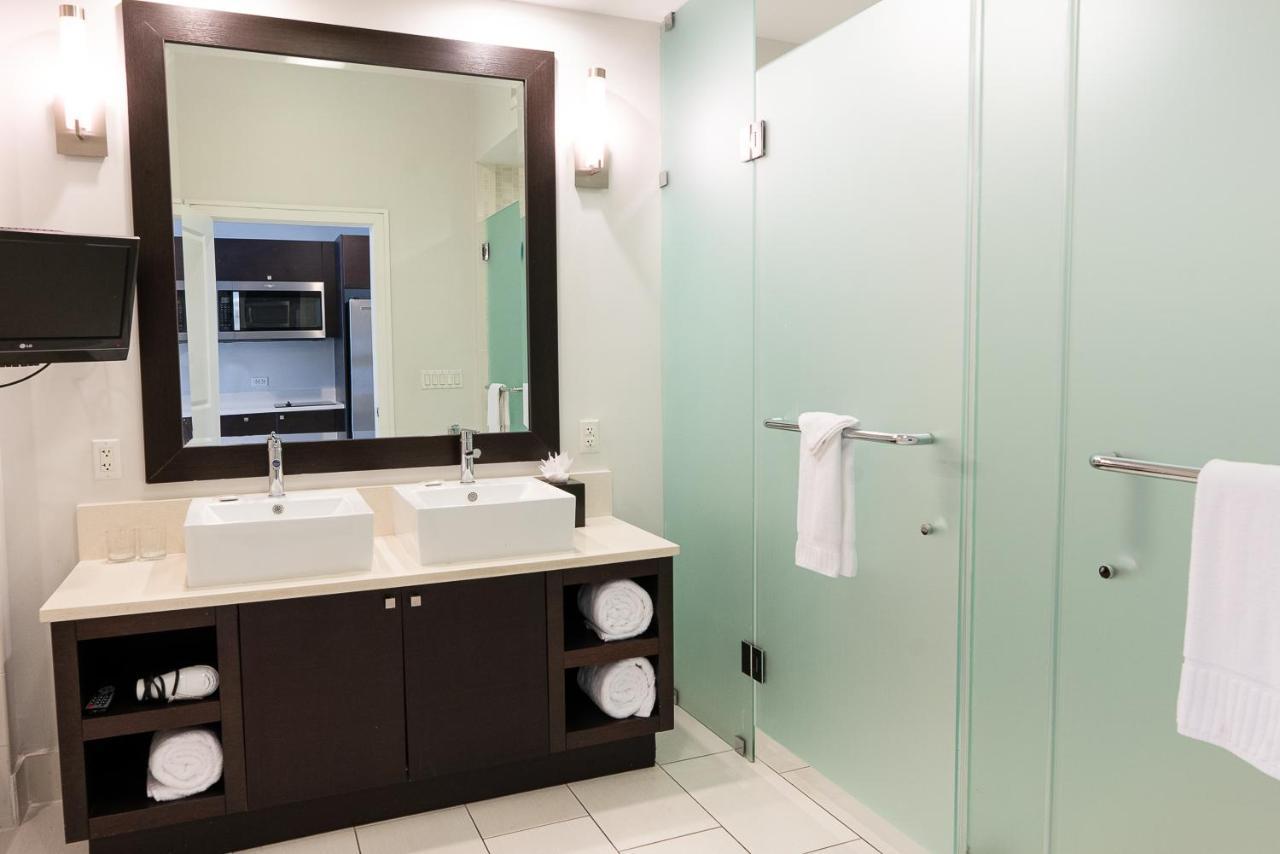Modern Private Studio - King Bed, Jacuzzi, Balcony And Pool Miami Exterior foto