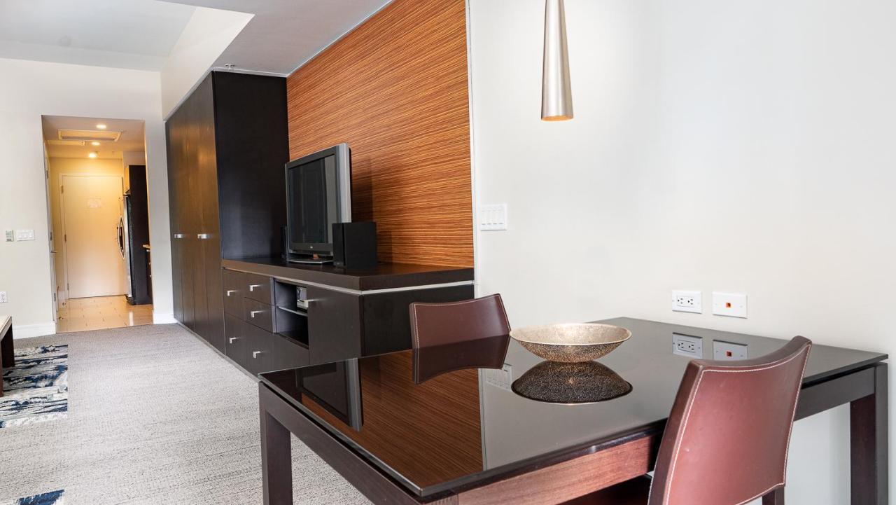 Modern Private Studio - King Bed, Jacuzzi, Balcony And Pool Miami Exterior foto